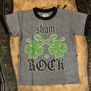 Wes and Willy vintage Gray and Green Kids Shamrock ☘️ T-Shirt new!!